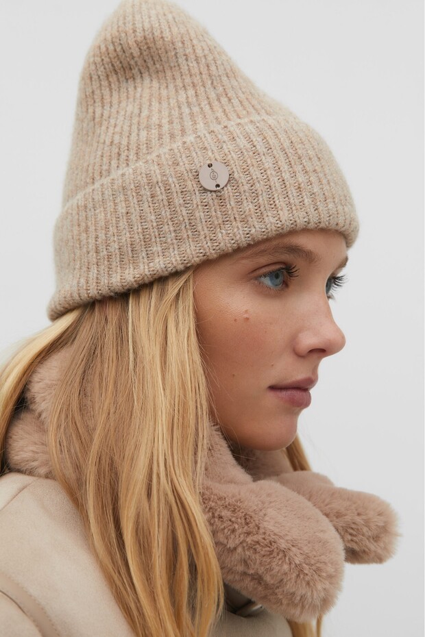 Plakalı Fitilli Bere - 4