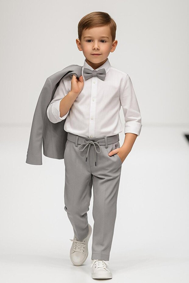 Boy's Zr Suit with Jacket / Jacket, Pants, Shirt, and Bow Tie Is Slim Fit
