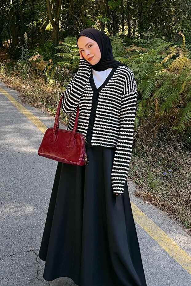 Thin Striped Knitwear Cardigan Black