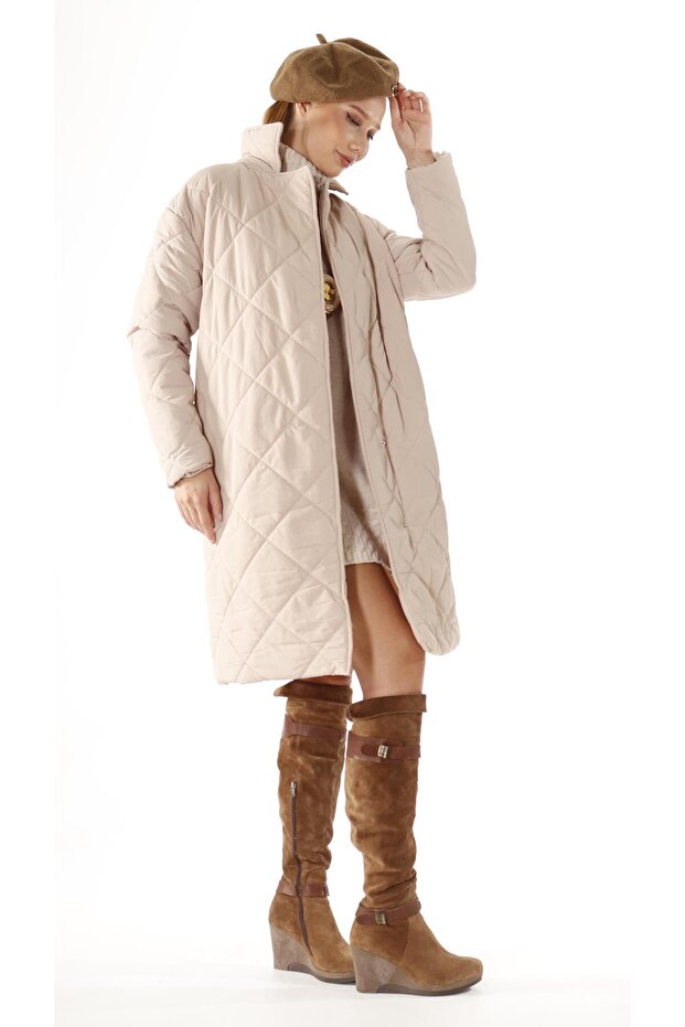 سترة طويلة مبطنة بحزام - 4