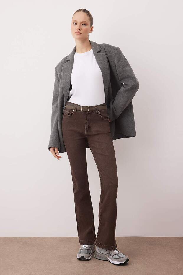 Kahverengi Yüksek Bel Orta Esnek Flare İspanyol Paça Jeans TWOAW26JE00047 - 2