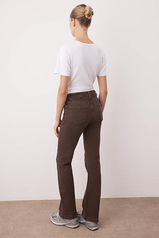 Kahverengi Yüksek Bel Orta Esnek Flare İspanyol Paça Jeans TWOAW26JE00047 - 4