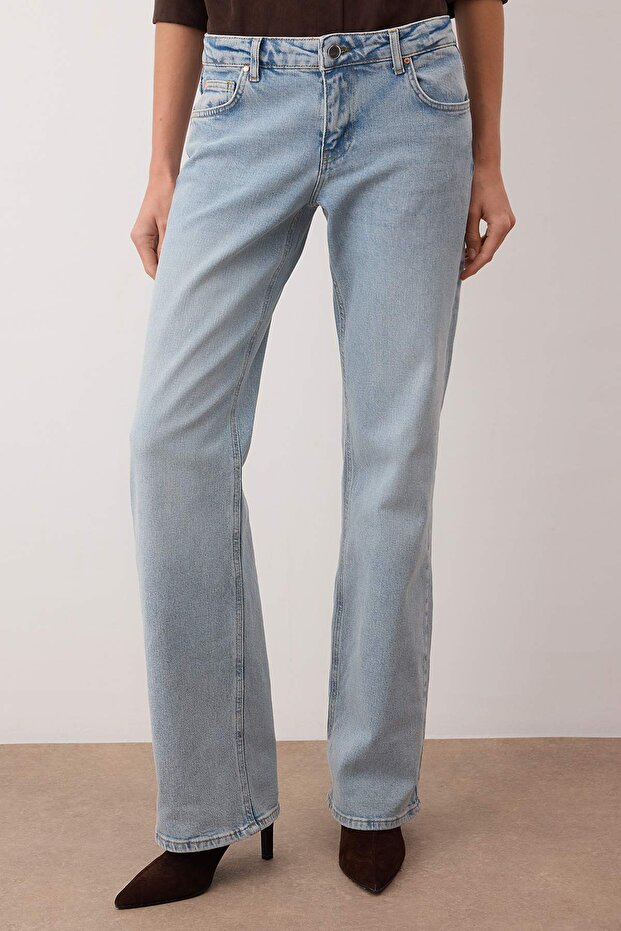 Mavi Düşük Bel Comfort Wide Leg Geniş Paça Jeans TWOAW26JE00207 - 3