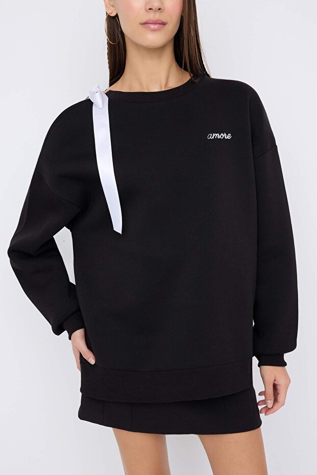 Teen Siyah Açık Omuzlu Slogan Nakışlı Kalın İçi Polarlı Örme Sweatshirt TWOAW26SW00139 - 3