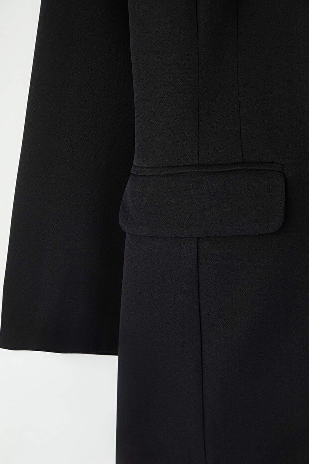 Specjalna kolekcja Czarna dopasowana kurtka w dużym rozmiarze TBBAW26AG00023 - 7