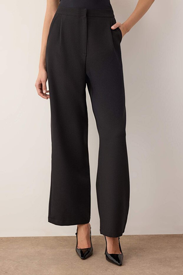EXCLUSIVE Özel Koleksiyon Siyah Pilili Wide Leg/Geniş Paça Pantolon TWOAW26PL00121 - 4