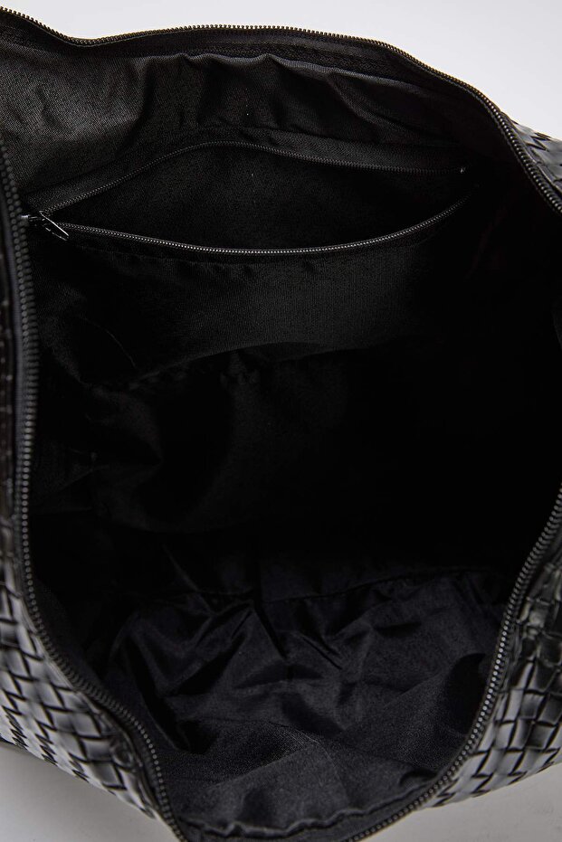 Czarna torba na ramię z dużym wzorem w kratkę TAKAW26OC00045 - 5