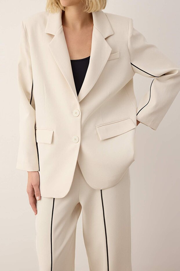 EXCLUSIVE Özel Koleksiyon Ekru Biye Detaylı Oversize Blazer Ceket TWOAW26BC00053 - 4