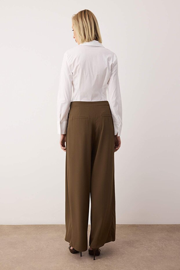 EXCLUSIVE Açık Haki Çift Pilili Dökümlü Kumaş Extra Wide Leg Geniş Paça Pantolon TWOAW26PL00122 - 5