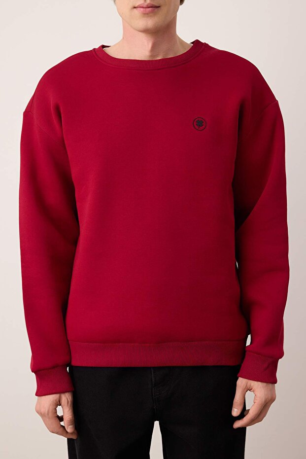 Kırmızı Yeni Oversize/Geniş Kesim Yonca Baskı Detaylı Kalın/İçi Polar Sweatshirt TMNAW26SW00024 - 3
