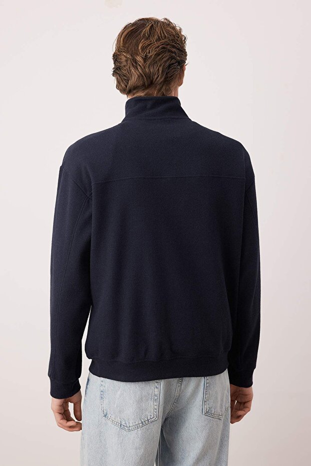Lacivert Yeni Oversize/Geniş Kesim Penguen Nakışlı Dokulu Dik Yaka Sweatshirt TMNAW26SW00014 - 4