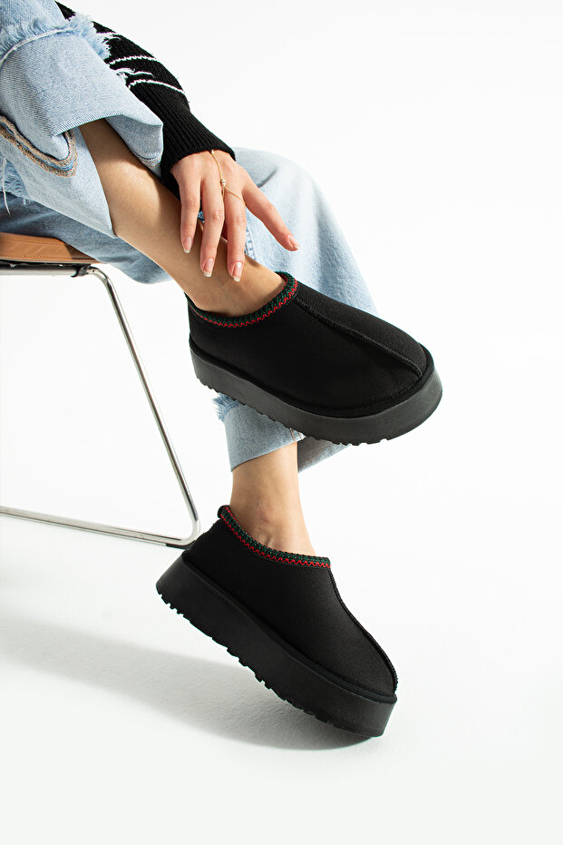 Černé semišové polobotky s vlněnou podšívkou a silnou podrážkou - 3