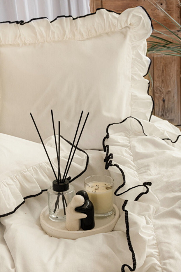 Çift Kişilik Nevresim Seti %100 Pamuklu Süs Overloklu Fırfırlı 200 x 220 cm - 6