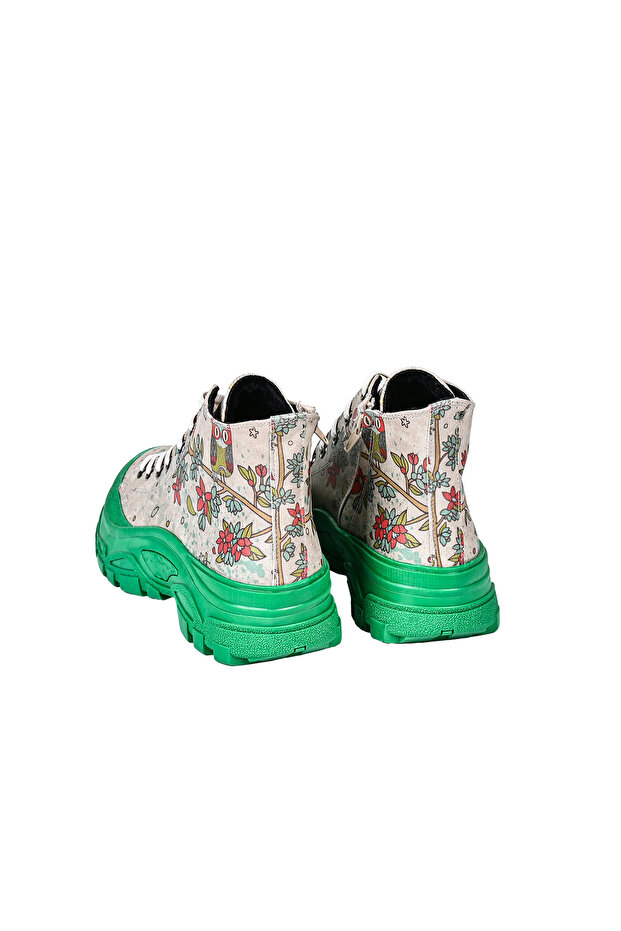 Renkli Kadın Bot - 4