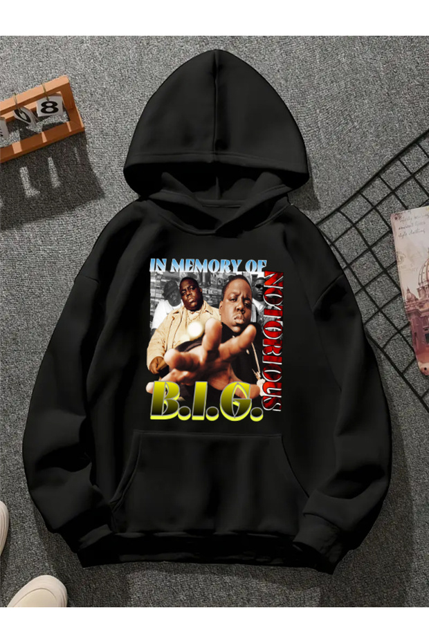 سويت شيرت أسود بقلنسوة مطبوعة من biggie v17