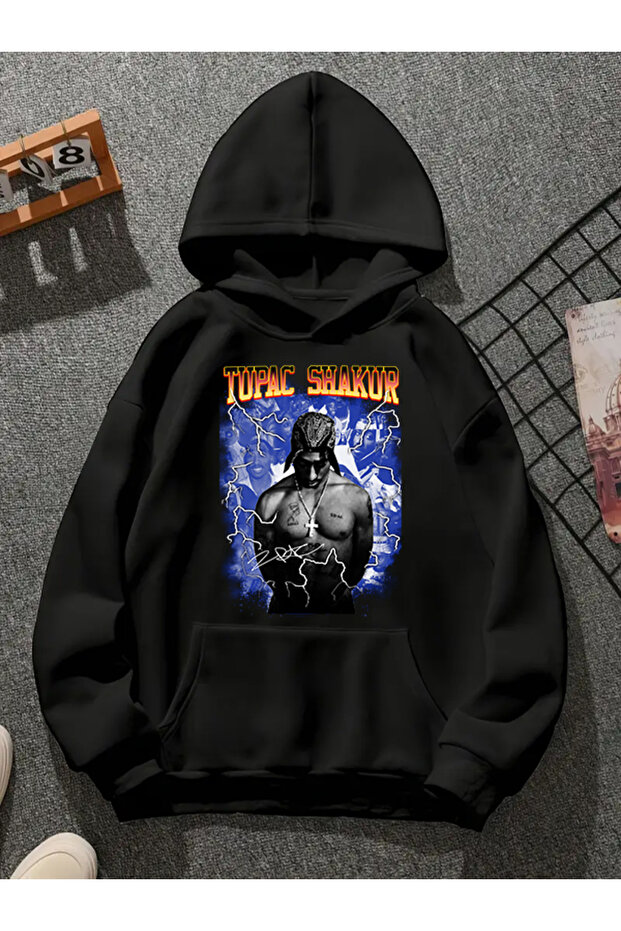 سويت شيرت أسود بقلنسوة مطبوعة من tupac v39