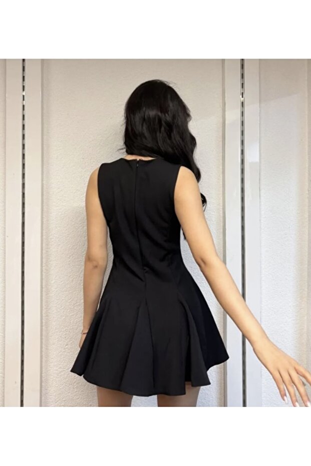 Önü Bağlamalı Siyah Mini Gece Elbisesi - 2