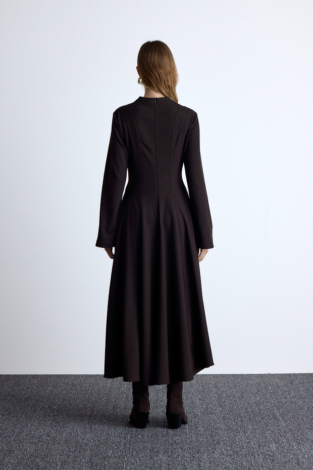 Keserűbarna, hosszú hullámos ruha - VOLANLI FIT - 8