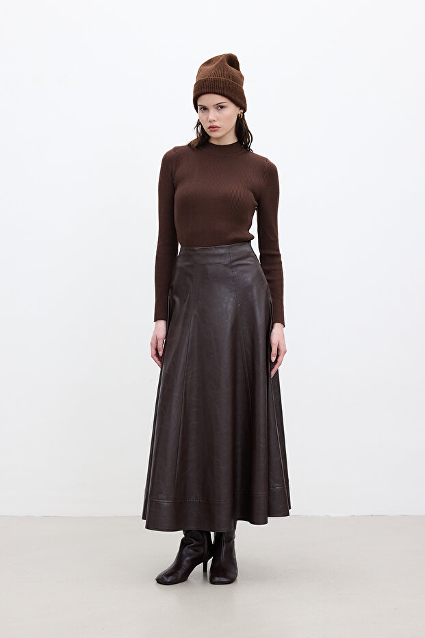 Bitterbrauner, weit geschnittener Lederrock - 3