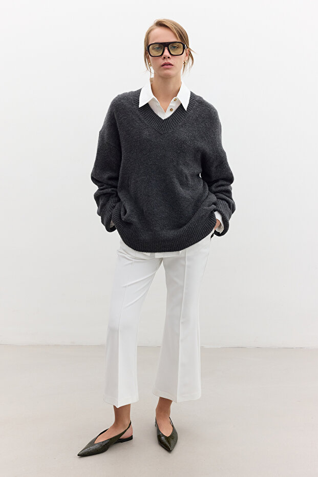 Strickpullover mit V-Ausschnitt – einfarbig gestrickt, Anthrazit - 5
