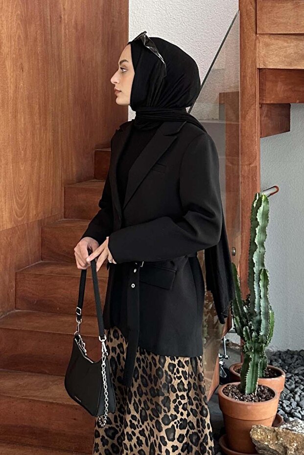سترة بليزر بحزام أسود - 2
