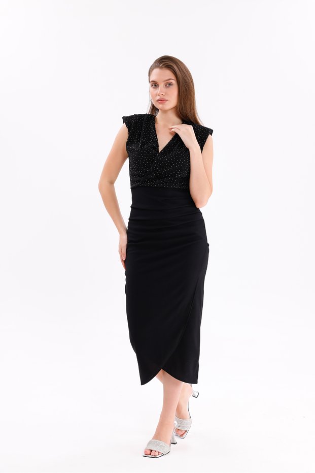 Women's Black Shiny Stone Detailed V-Neck Pencil Dress - Evening and Party Elegance
