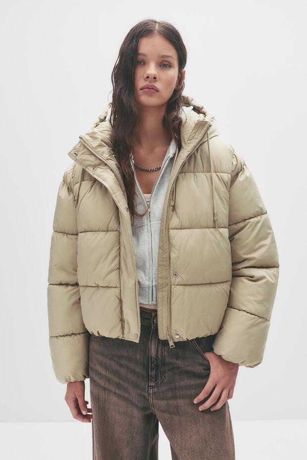 Kısa kapüşonlu şişme ceket - 2