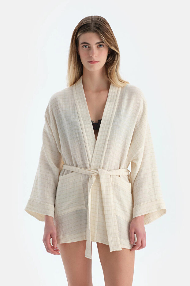 Ekru Kimono - 1