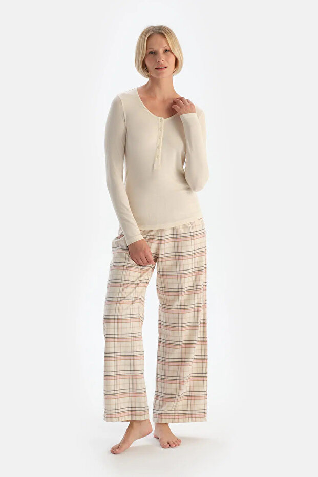 Ekru Kaşkorse Tişört Ekose Dokuma Pantolonlu Pijama Takımı - 1