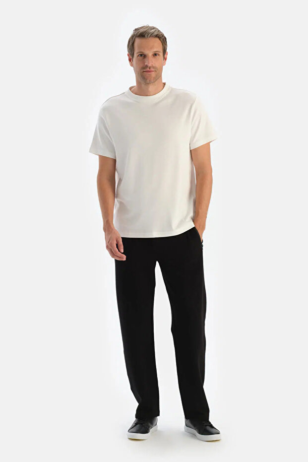 Siyah Düz Paça Eşofman Altı - 4