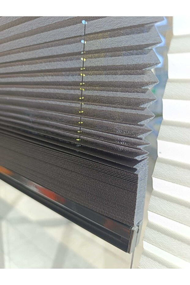 CAM BALKON VE PVC KAPI & PENCERE PİLİSELİ PERDE VİDALI - 1