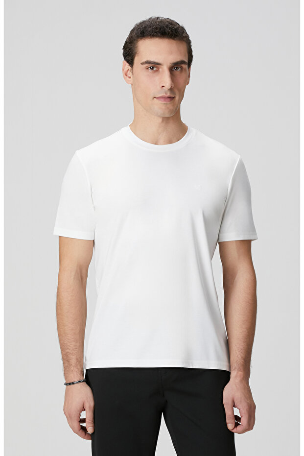 Kırık Beyaz Basic T-shirt - 1