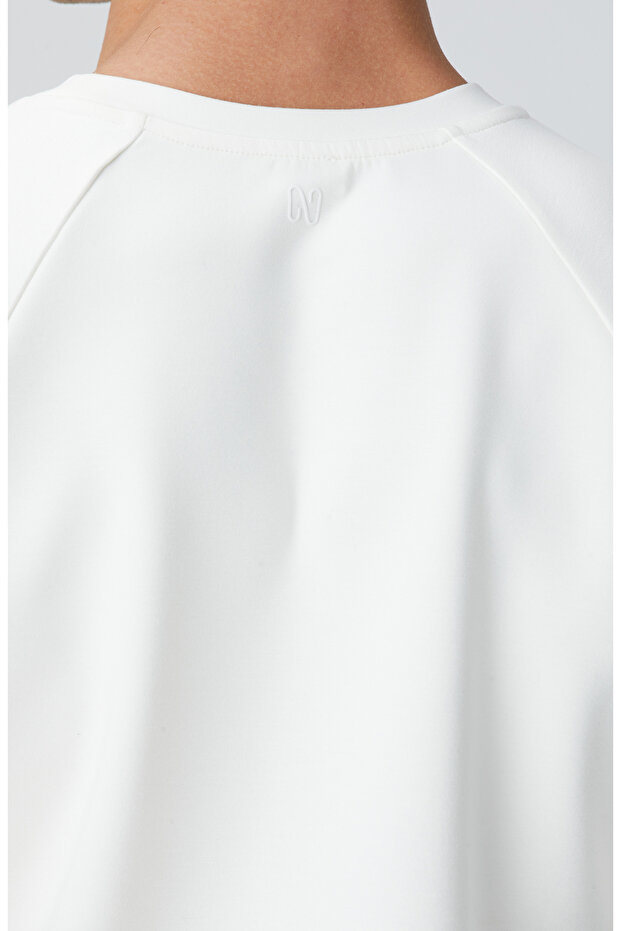 Kırık Beyaz Bisiklet Yaka Basic Sweatshirt - 7