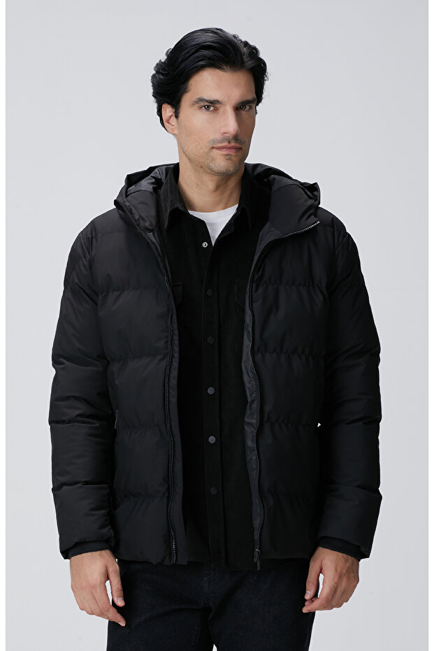 Siyah Kapüşonlu Puffer Mont - 1