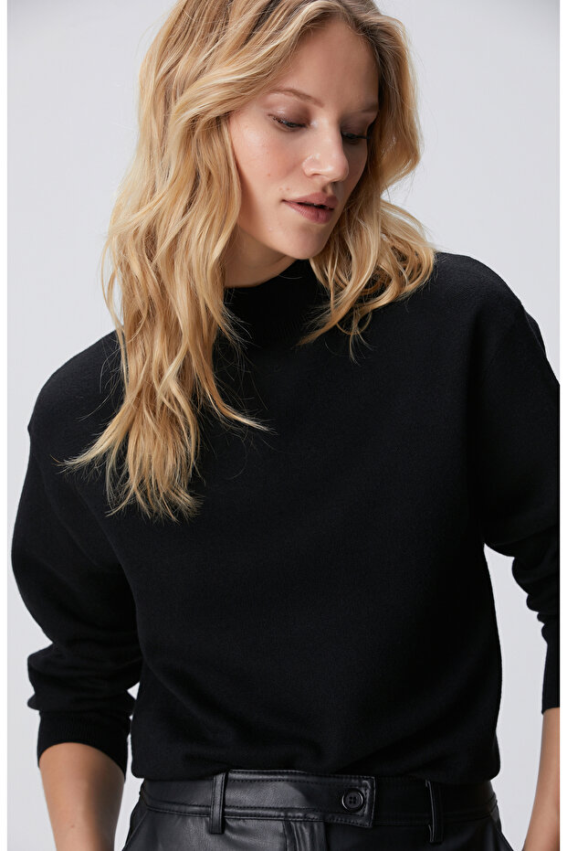 Siyah Dik Yaka Triko Kazak - 2