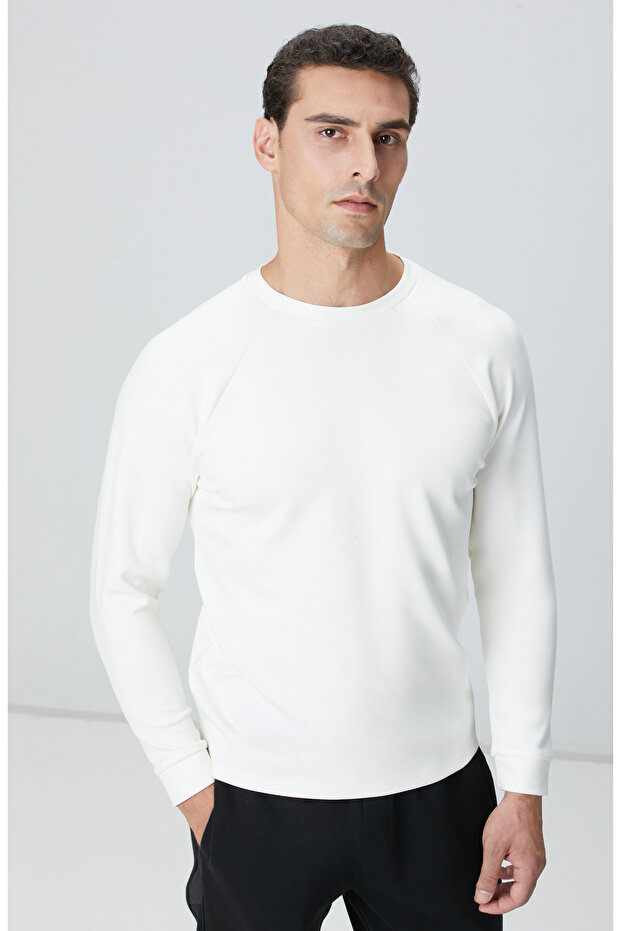 Kırık Beyaz Bisiklet Yaka Basic Sweatshirt - 1
