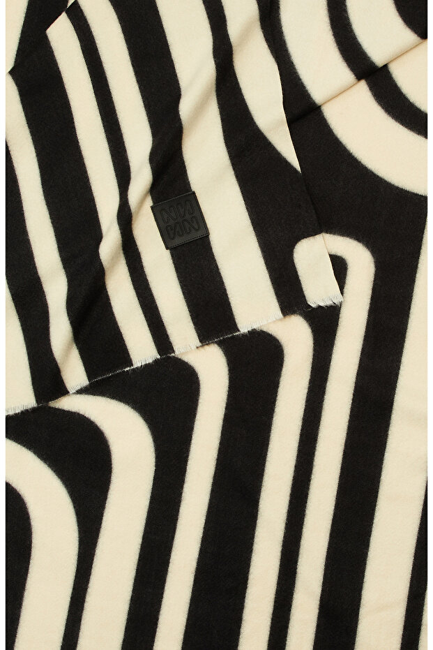 Siyah Beyaz Kadın Şal - 3