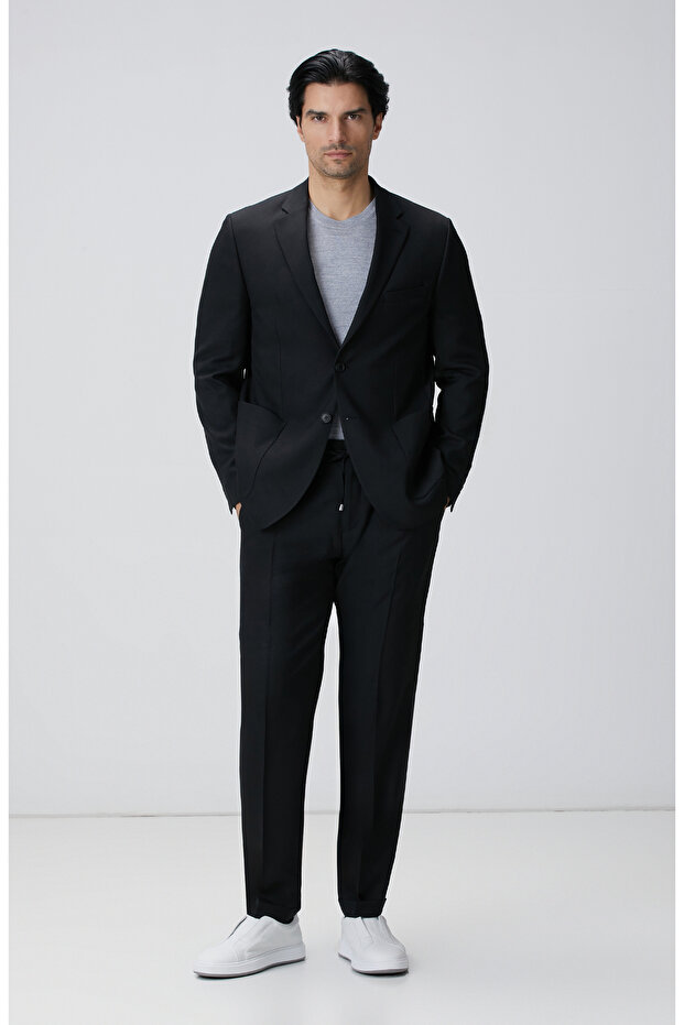 Siyah Takım Elbise - 1