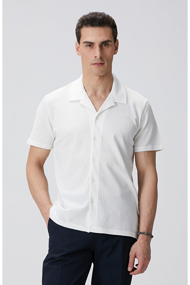 Beyaz Örme Gömlek - 1