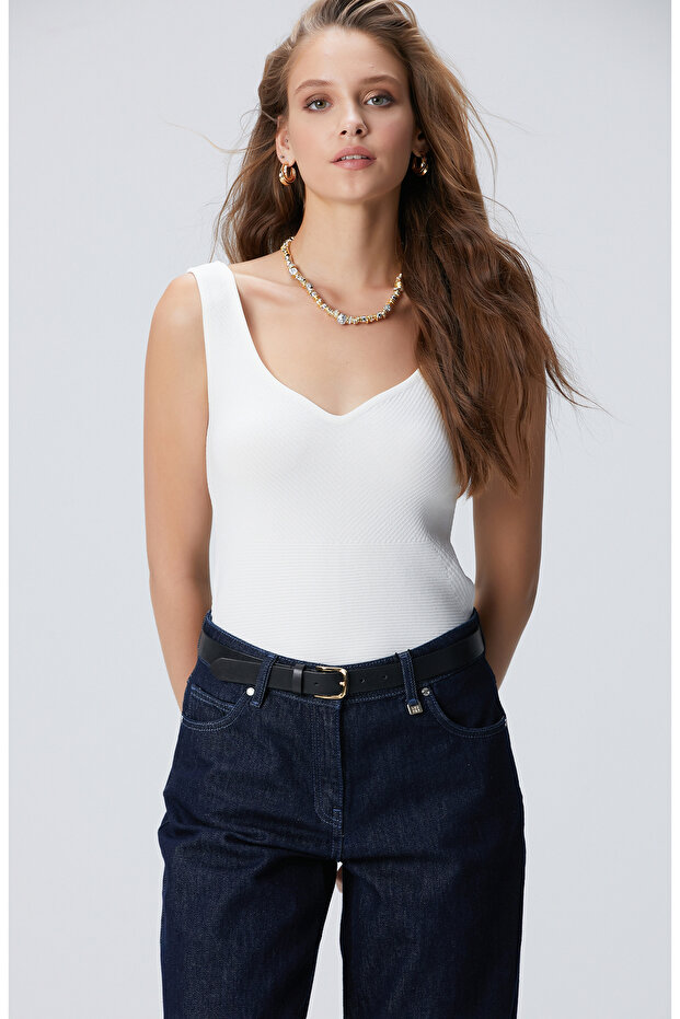 Kırık Beyaz Atlet - 1