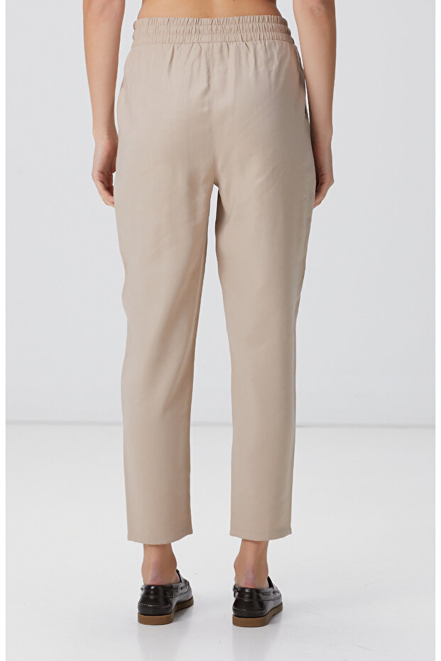 Bej Diyagonal Desenli Pantolon - 5