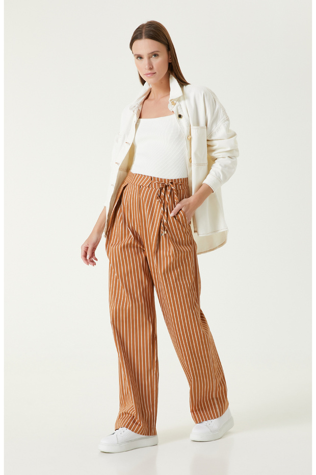 Karamel Çizgili Pantolon - 1