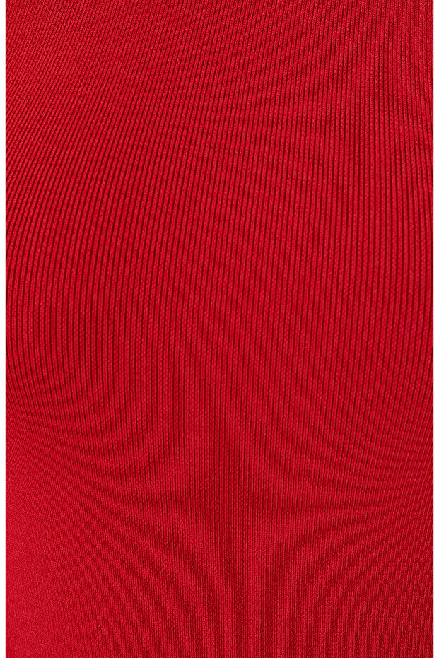 Kırmızı Kazak - 4