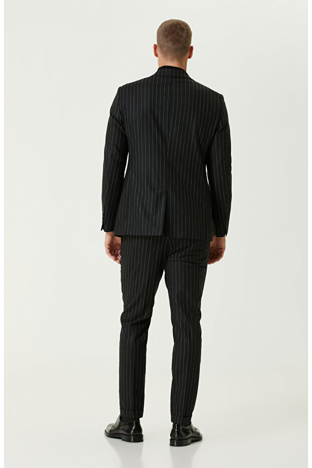 Siyah Çizgili Takım - 5