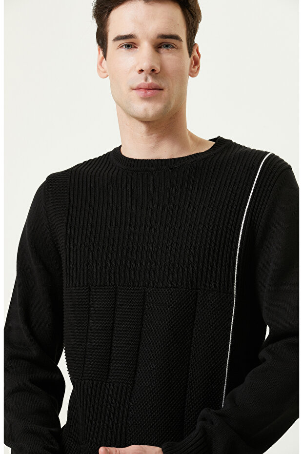 Örgü Detaylı Siyah Triko Kazak - 5