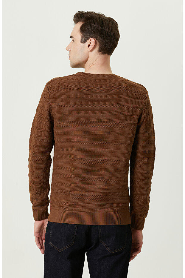 Karamel Desenli Triko Kazak - 4