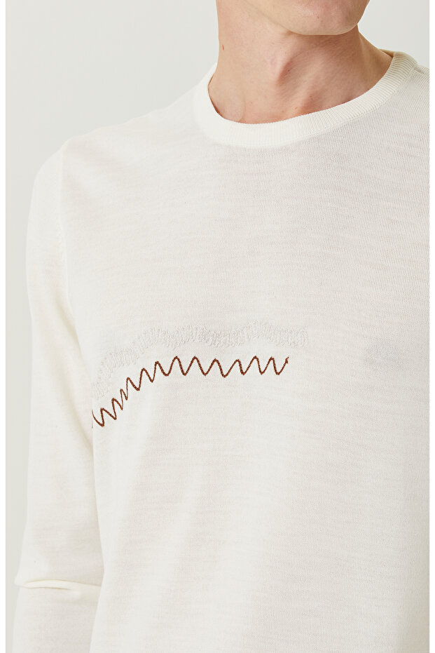 Ekru Nakış Detaylı Kazak - 5