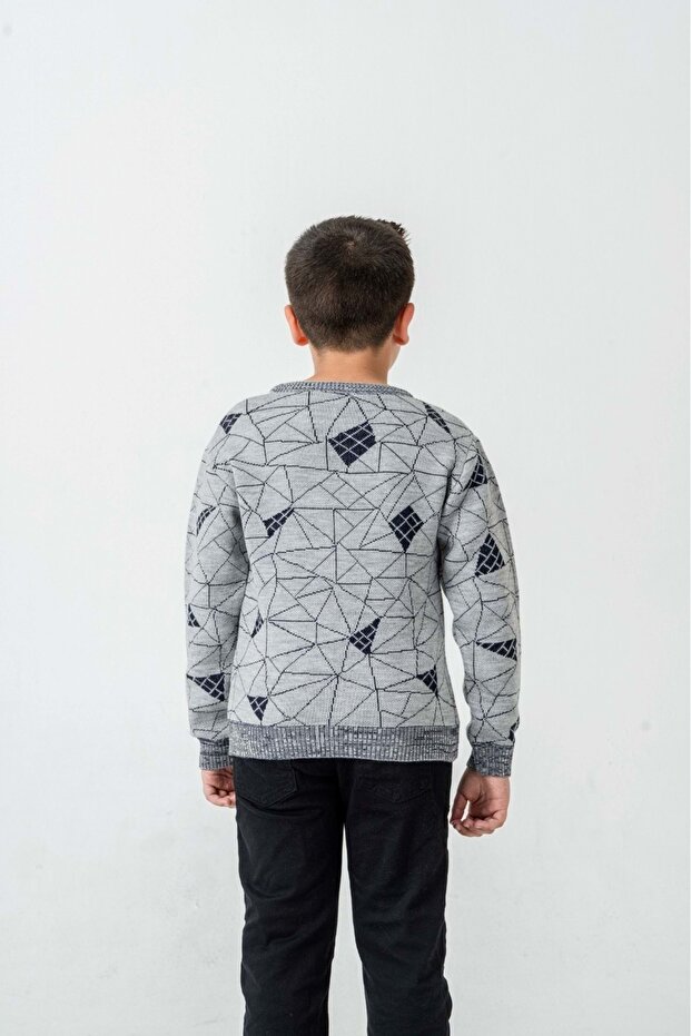 Triangle Model Sweater - 4