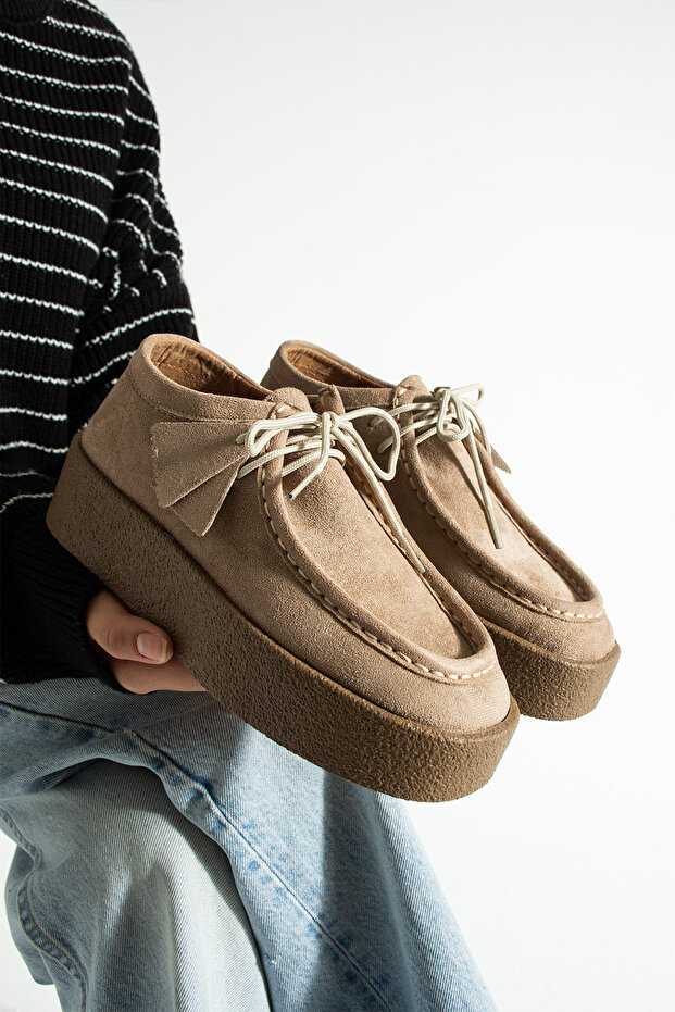 Clark Vizon Süet Krep Kaymaz Taban Bağcıklı Kadın Ayakkabı - 1