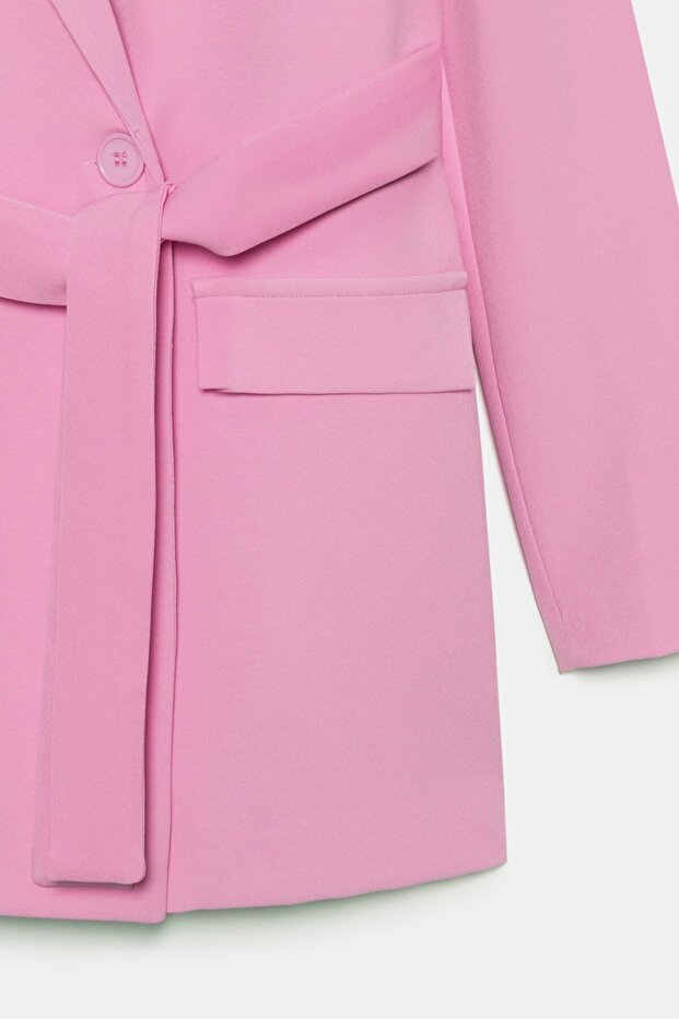 سترة وردية بحزام - 3